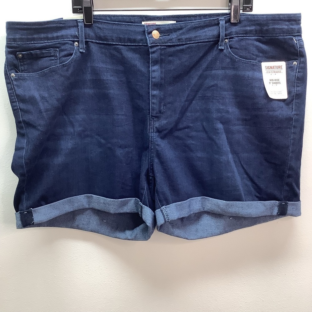 Signature by Levi Strauss Size 24 Dark Blue Mid Rise Jean Shorts. New W/Tags.
